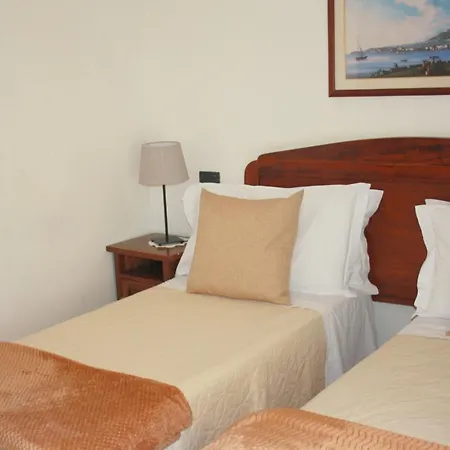 Art نابولي