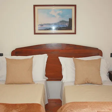 Art ホステル ナポリ