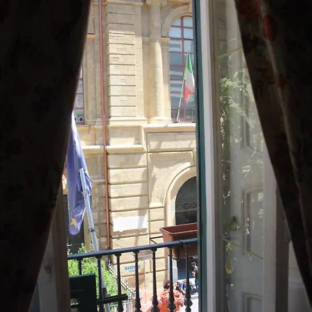 Art * Naples